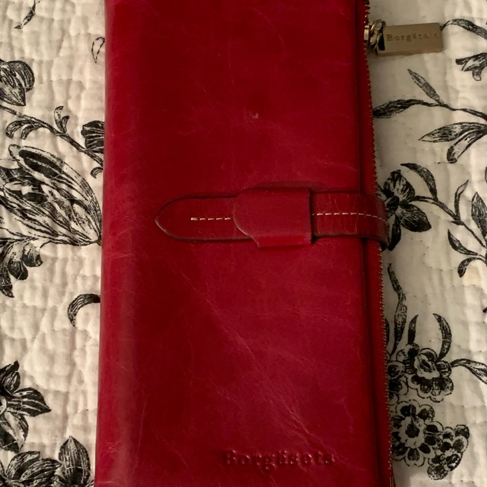 Borgasets Women’s Wallet Red Borgasets most Classic folded wallet, and elegant